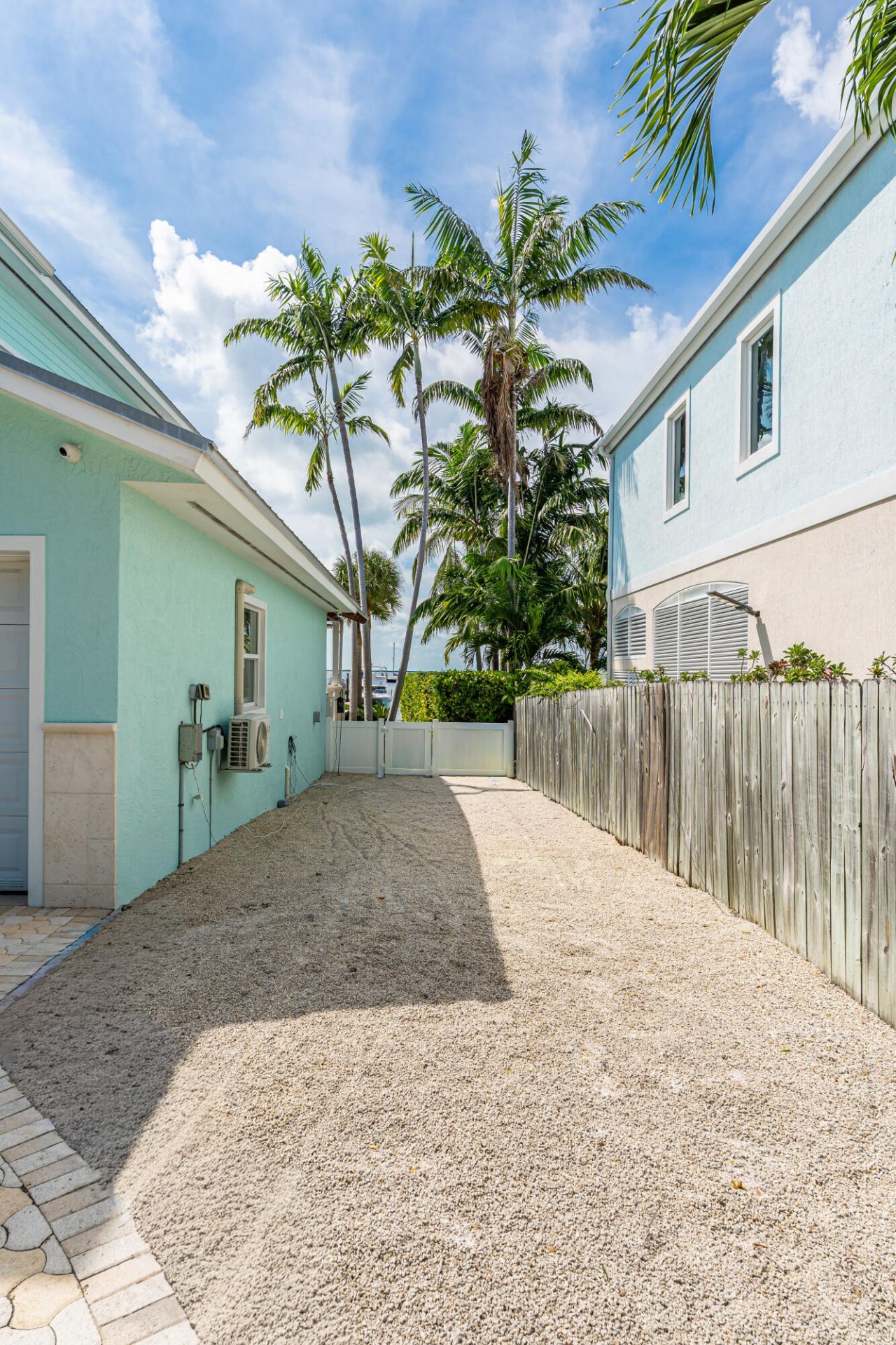 126 Point Pleasant Drive, Key Largo, FL 33037 Photo