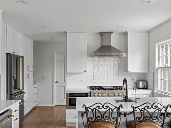 355 Margaret Circle , Wayzata, MN 55391