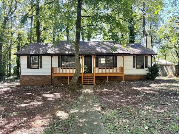 4100 Oak Stone Drive , Douglasville, GA 30135