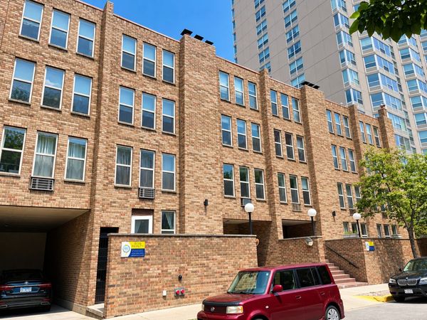 1128 Des Plaines Avenue , Unit 102, Forest Park, IL 60130