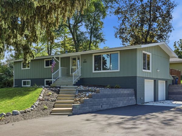 S71W19307 Hillview Dr, Muskego, WI 53150