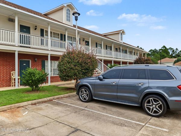 5080 Gautier Vancleave Road, Gautier, MS 39553