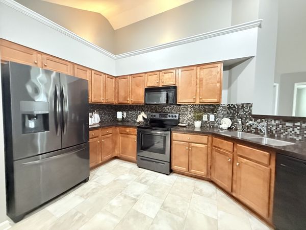 825 Browns Ln, Unit 201, Gallatin, TN 37066
