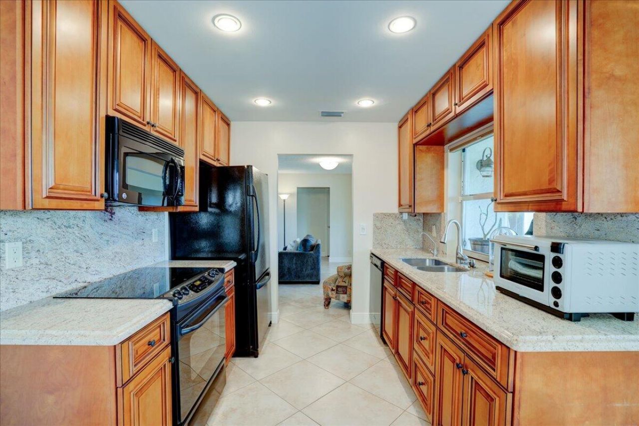 14315 Amapola Drive, Delray Beach, FL 33484 Photo