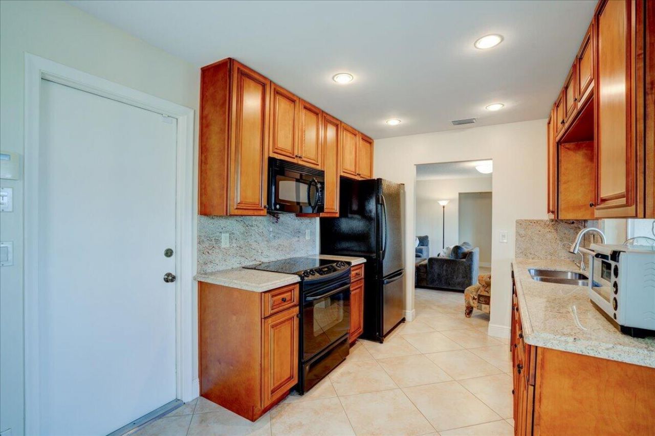 14315 Amapola Drive, Delray Beach, FL 33484 Photo