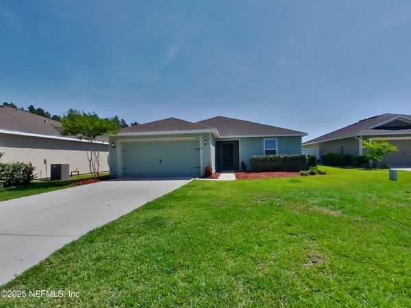77013 BIRDSEYE Court, Yulee, FL 32097