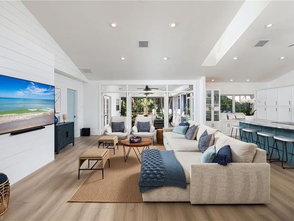 339 4th AVE N, NAPLES, FL 34102