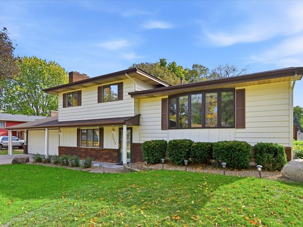 7439 Concerto Curve NE, Fridley, MN 55432