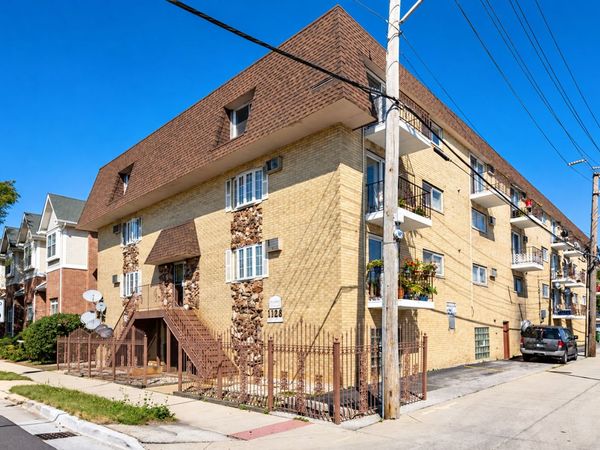 1128 Des Plaines Avenue , Unit 304, Forest Park, IL 60130