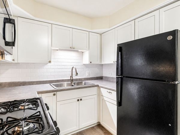 1039 college Avenue , Unit 2E, Wheaton, IL 60187