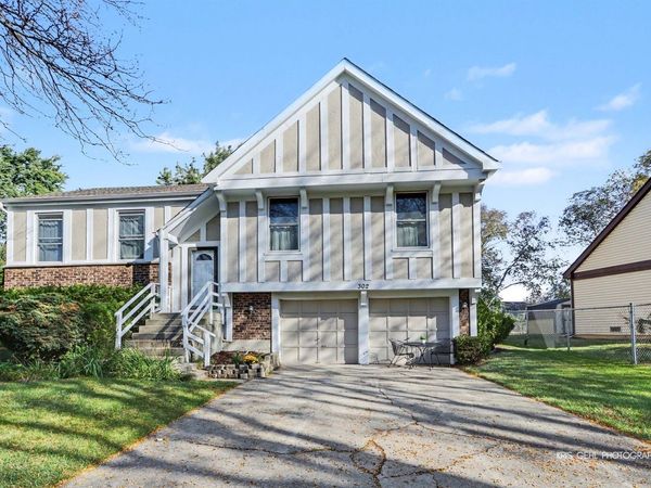 302 Appleton Drive , Vernon Hills, IL 60061