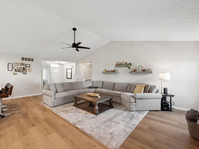 2497 Abbey Knoll Drive, Lewis Center, OH 43035 Photo 15