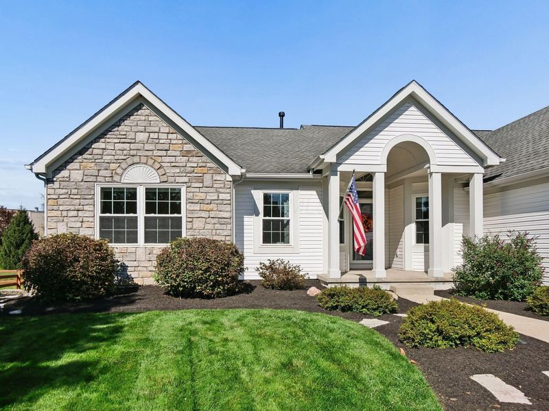 2497 Abbey Knoll Drive, Lewis Center, OH 43035 Photo 5