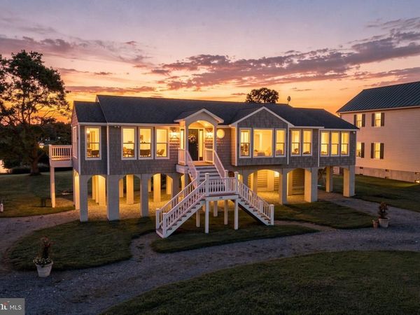 219 RIVERSIDE DRIVE , LANCASTER, VA 22503
