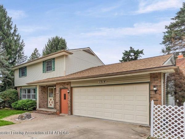 1514 W Herbison Road, DeWitt, MI 48820