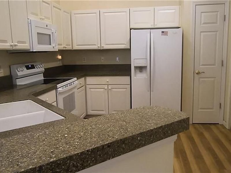 2691 Prestwick Village Circle, Springfield, OH 45503 Photo 13