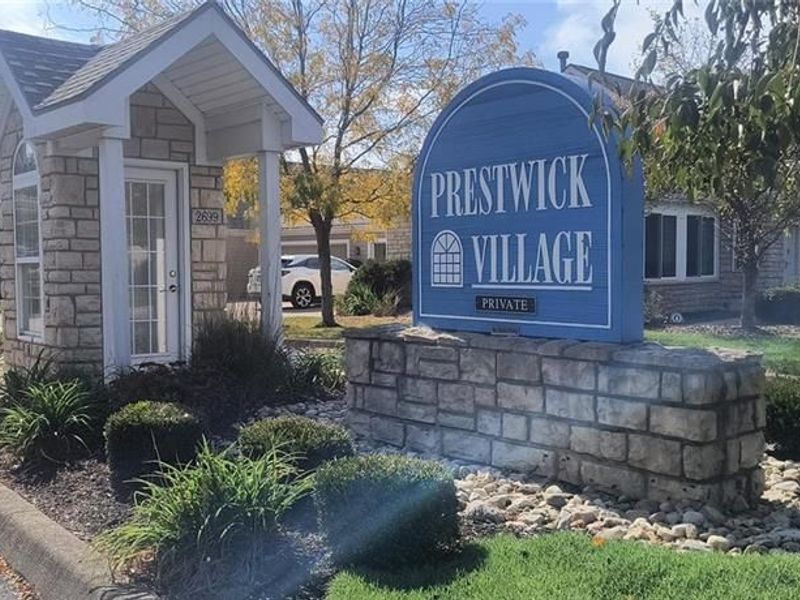 2691 Prestwick Village Circle, Springfield, OH 45503 Photo 4