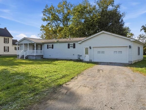 8310 Park Road , Batavia, NY 14020