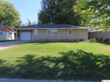 304 S 1ST Street, Cedar Bluffs, NE 68015