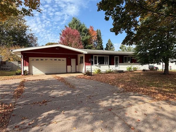 1435 York St, Bloomer, WI 54724