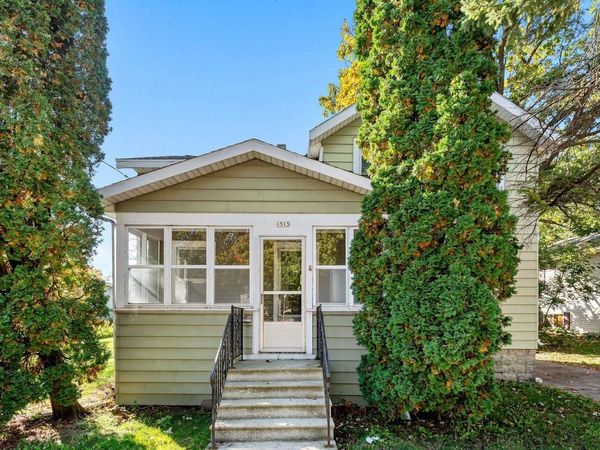 1513 OSHKOSH AVENUE, Oshkosh, WI 54902