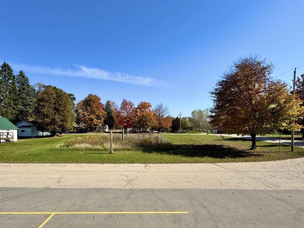 RIVER STREET, Little Suamico, WI 54171
