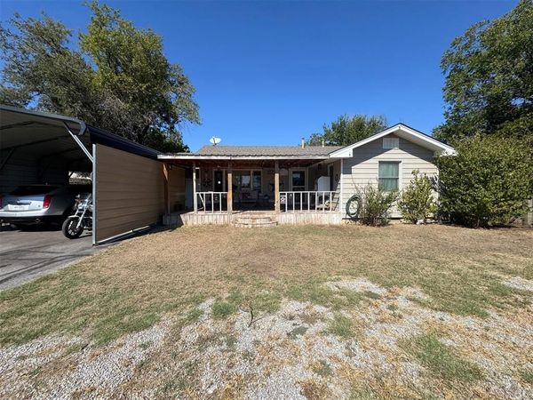 915 W C Street, Eldorado, OK 73537