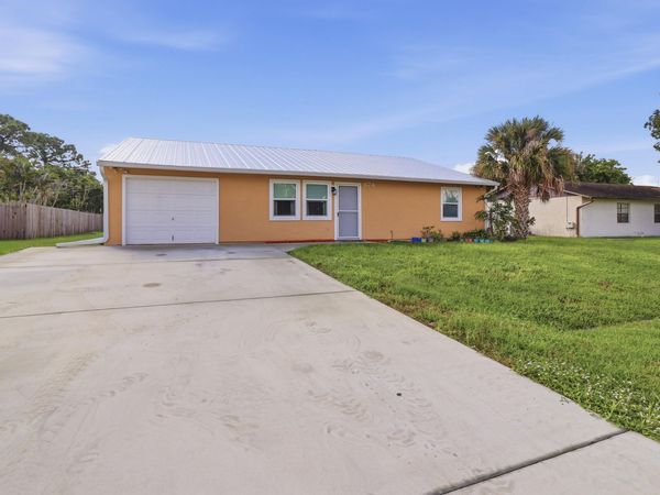 874 SW Canary Terrace, Port St. Lucie, FL 34953