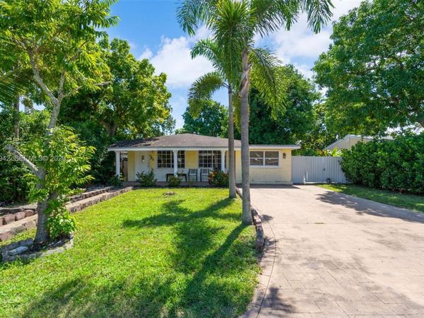 6404 SW 22nd St , Miramar, FL 33023