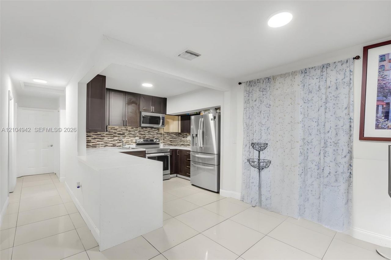 6404 SW 22nd St , Miramar, FL 33023 Photo