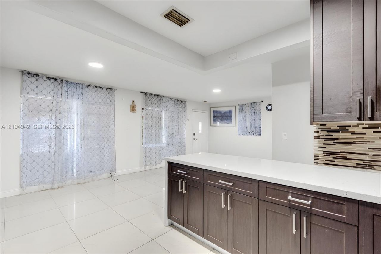 6404 SW 22nd St , Miramar, FL 33023 Photo