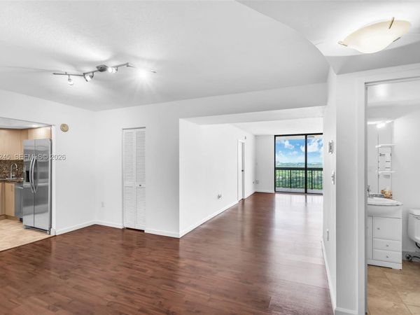 2333 Brickell Ave , Unit 2708, Miami, FL 33129