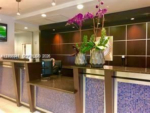 1800 N Bayshore Dr, Unit 2704, Miami, FL 33132 Photo