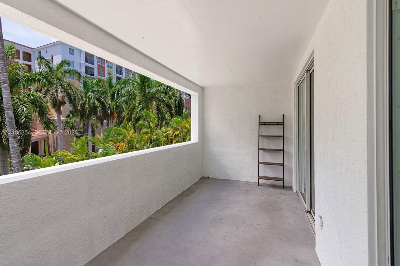 17125 N Bay Rd, Unit 3307, Sunny Isles Beach, FL 33160 Photo