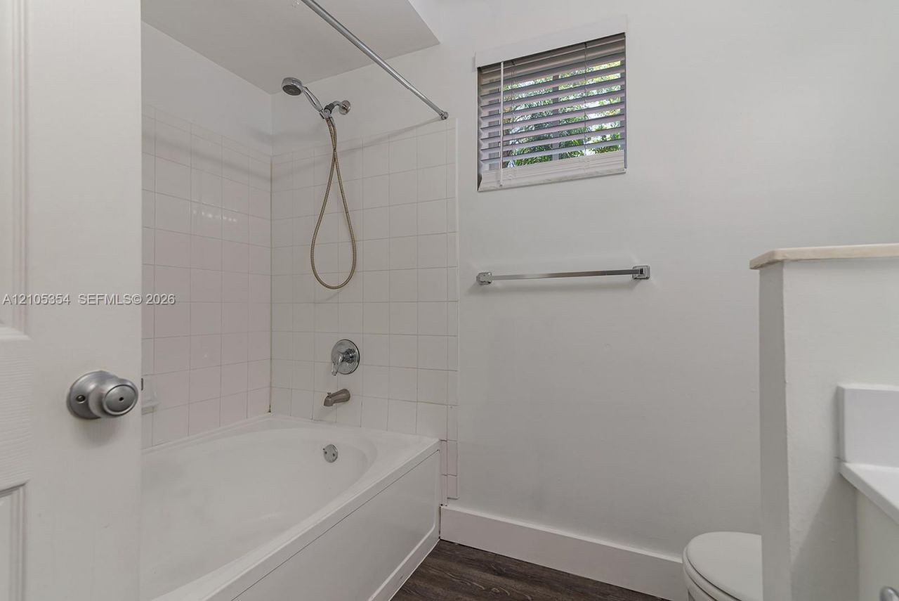17125 N Bay Rd, Unit 3307, Sunny Isles Beach, FL 33160 Photo