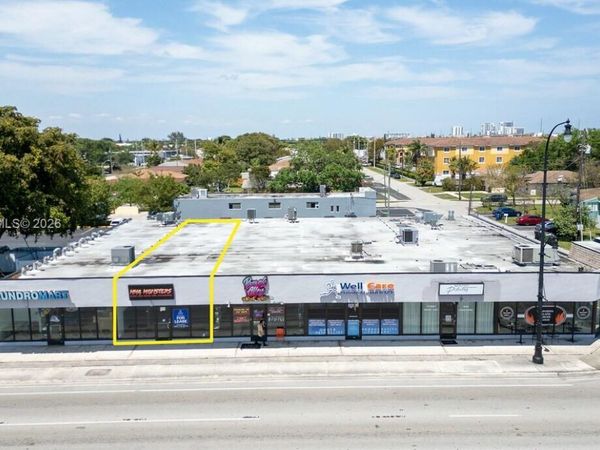 300 W Hallandale Beach Blvd , Hallandale Beach, FL 33009