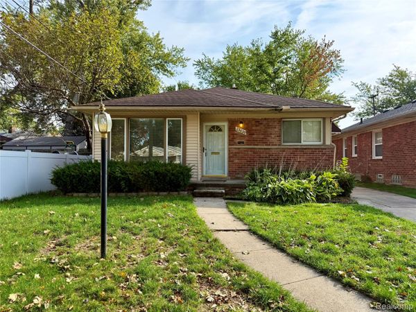 23630 Morton Street, Oak Park, Mi 48237