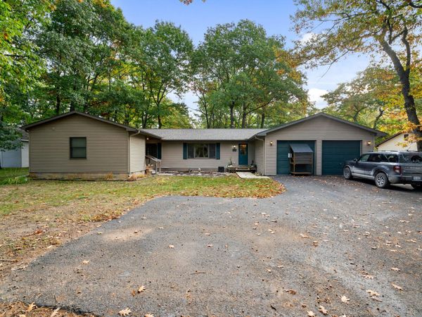 4639 Forest Trail, Indian River, MI 49749