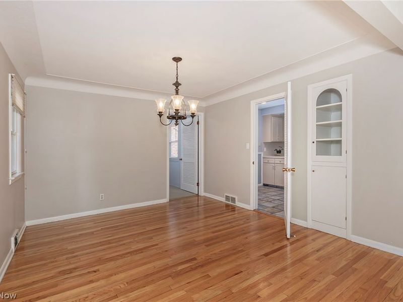 3843 Claridge Oval, University Heights, OH 44118 Photo 13