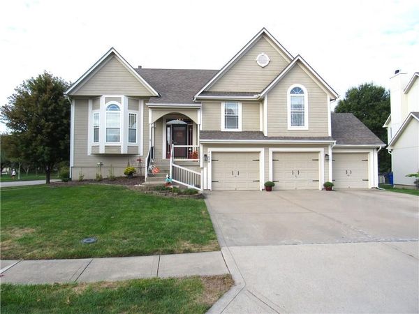 21024 W 116th Terrace, Olathe, KS 66061
