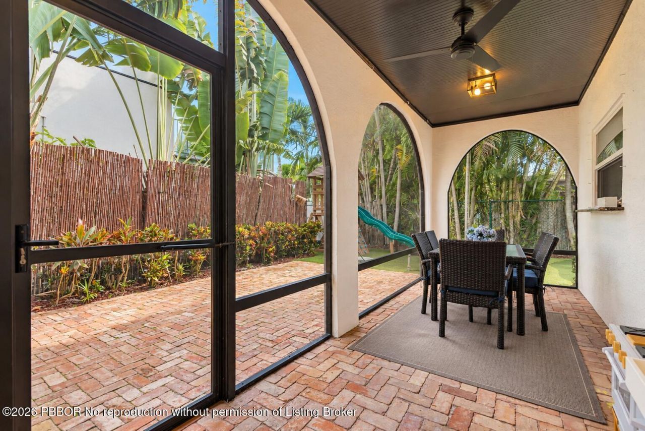 327 Monceaux Road, West Palm Beach, FL 33405 Photo