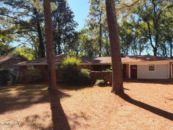 351 Elms Court Circle, Jackson, MS 39204