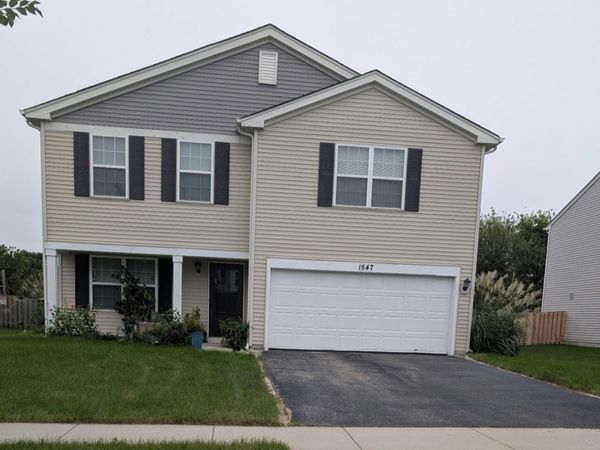 1547 Crest Drive , Pingree Grove, IL 60140