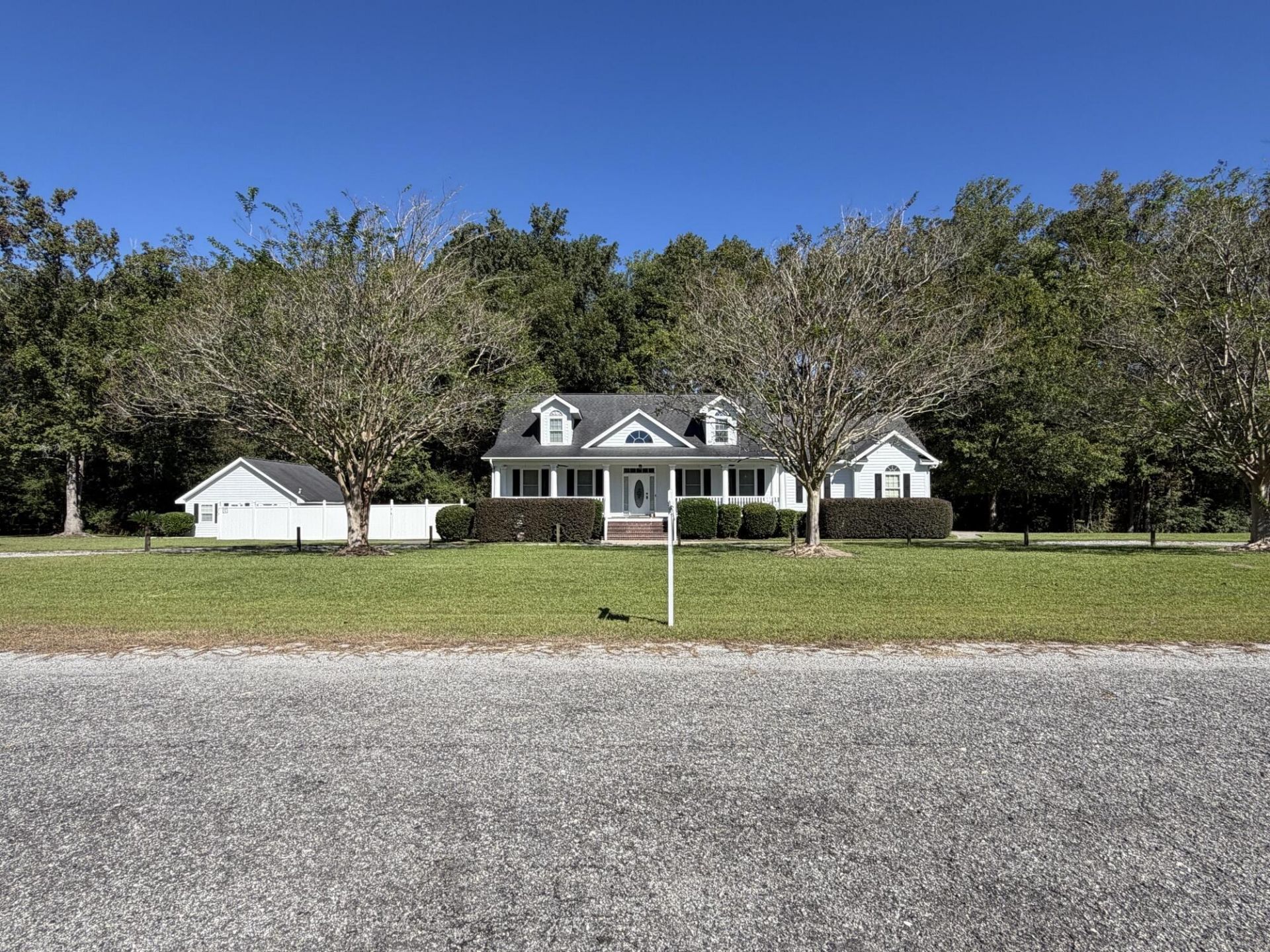 126 Senrab Boulevard Photo 1