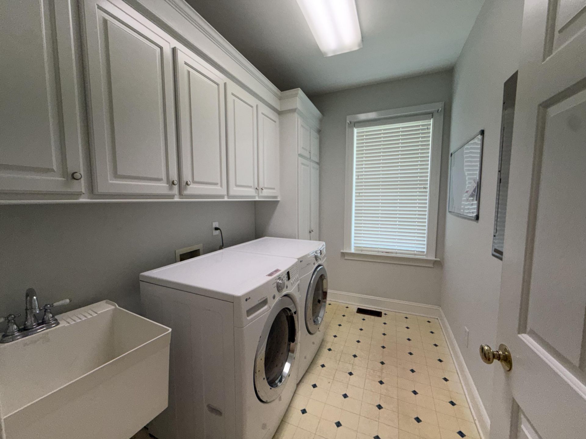 126 Senrab Boulevard Photo 16