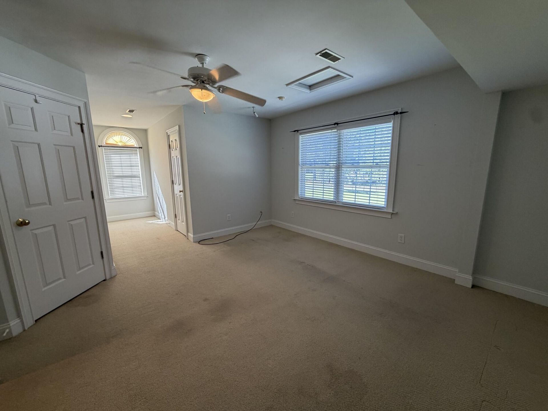 126 Senrab Boulevard Photo 25