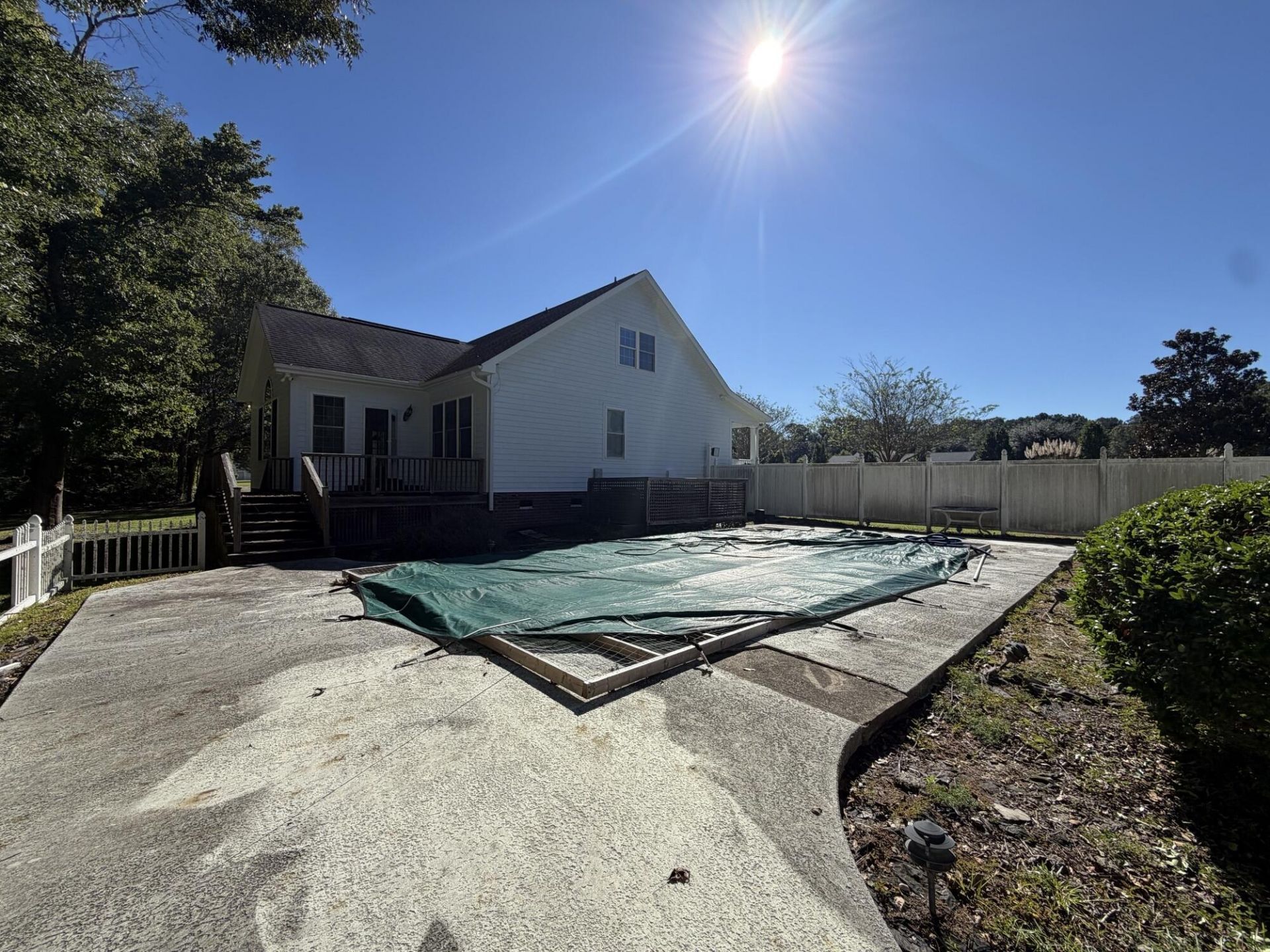 126 Senrab Boulevard Photo 33