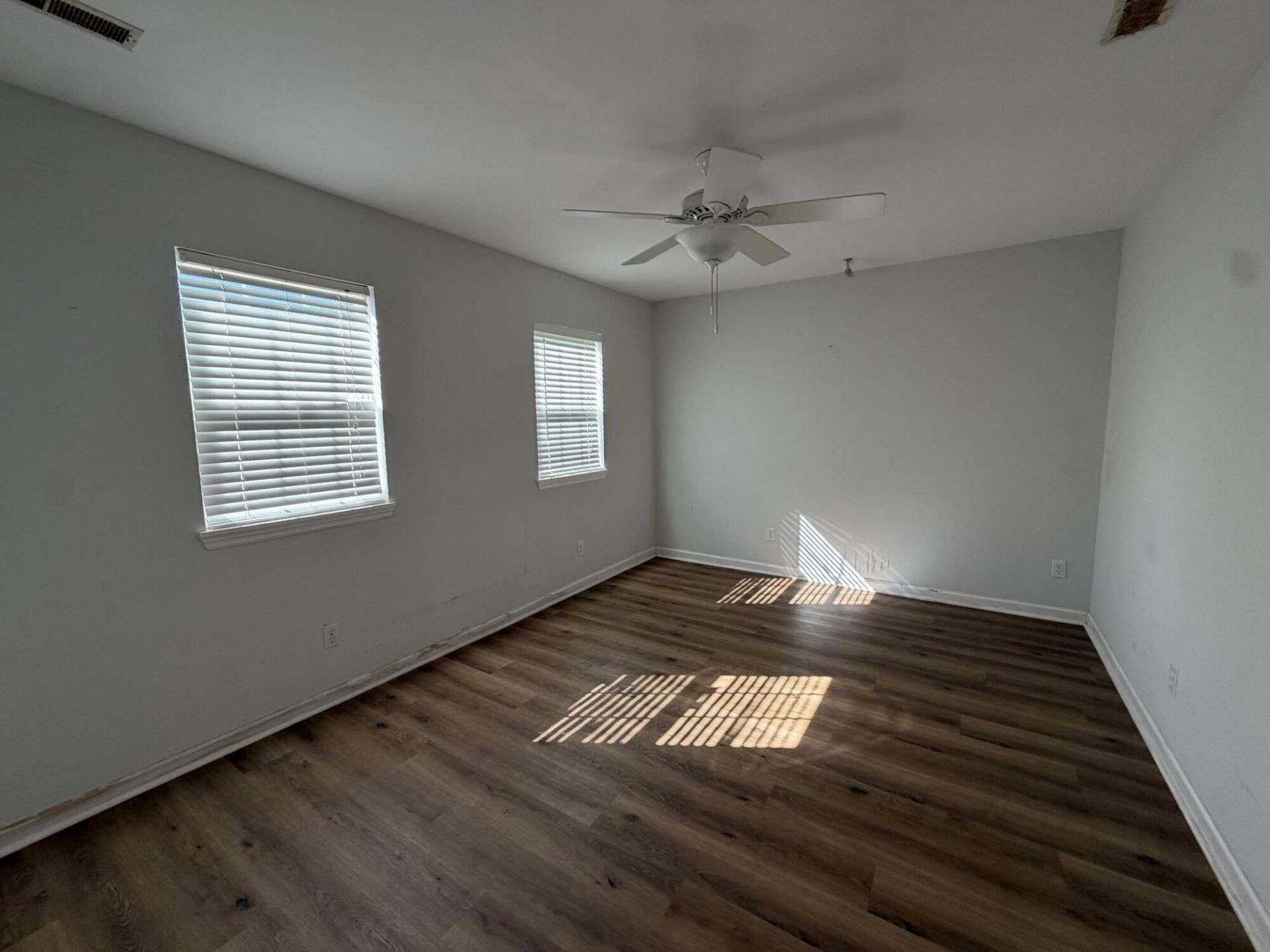 126 Senrab Boulevard Photo 38