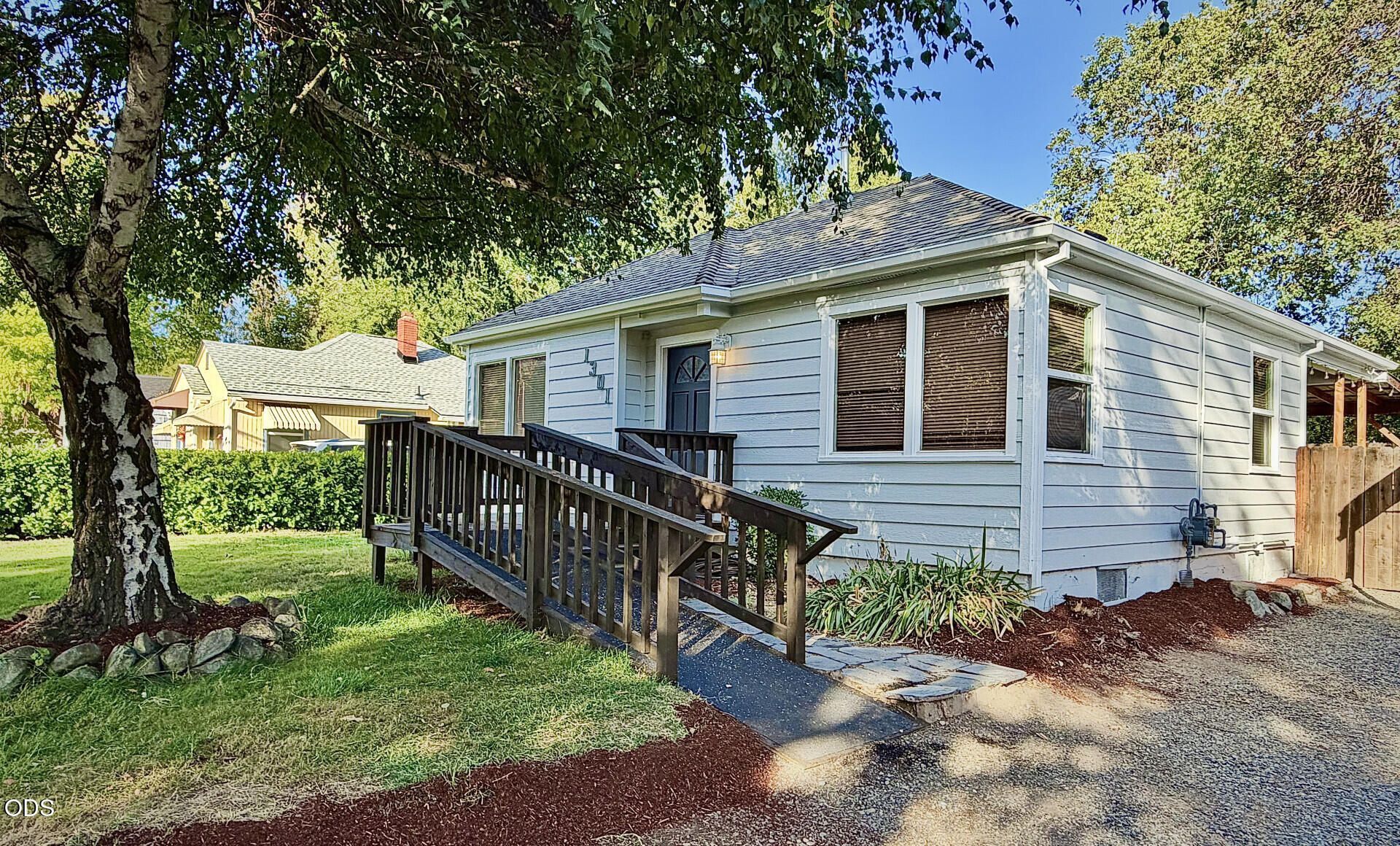 1301 SE South Park Drive, Grants Pass, OR 97527 Main Photo