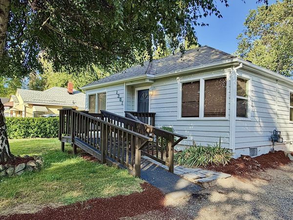 1301 SE South Park Drive, Grants Pass, OR 97527